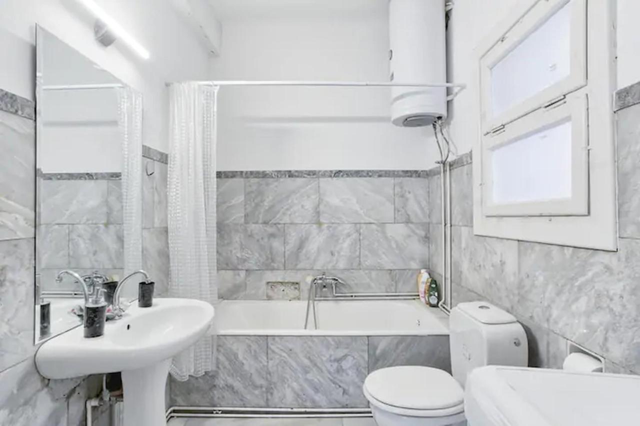 Апартаменты 4Bdr Amazing Spacious Full Apt In Plaka Афины Экстерьер фото