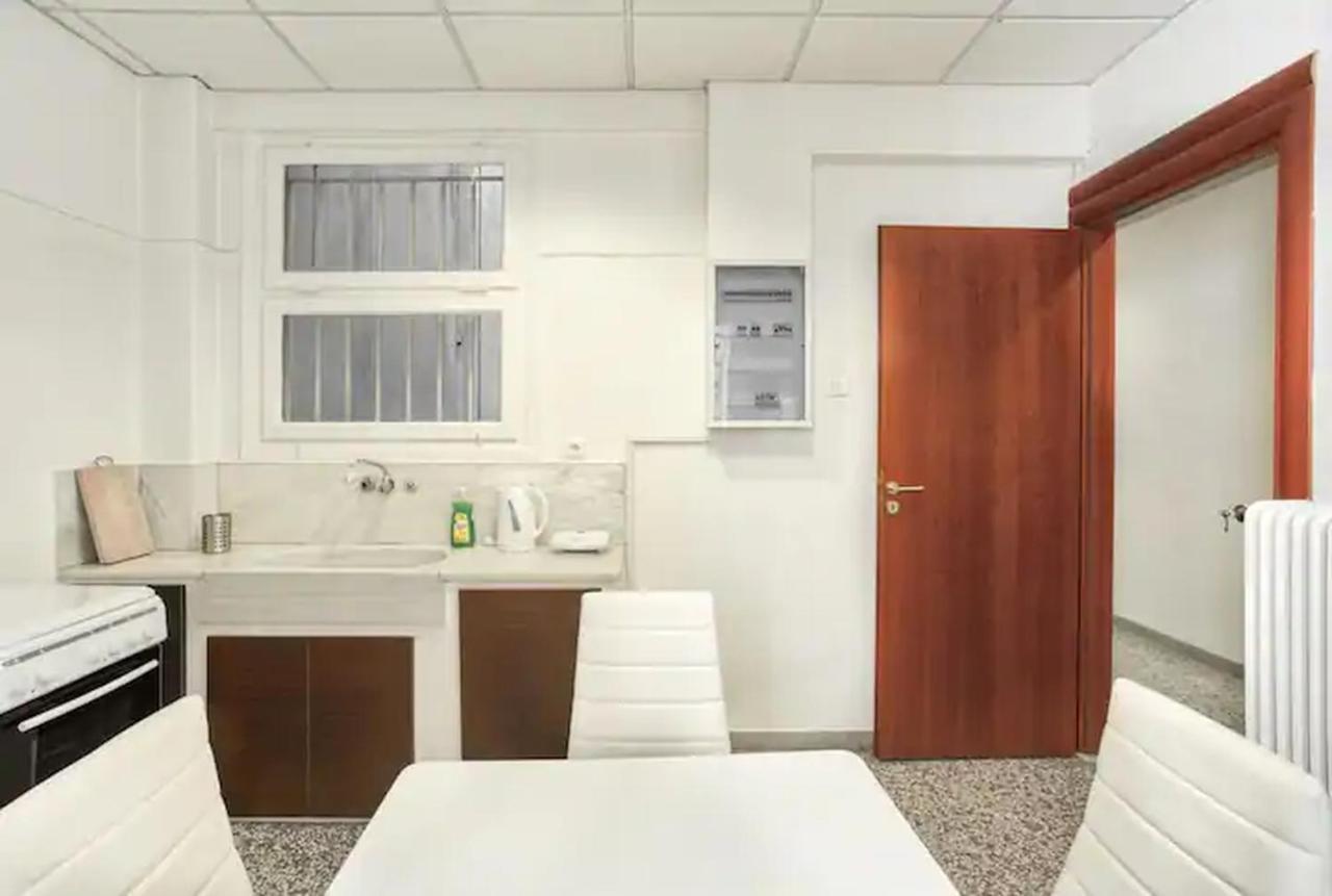 Апартаменты 4Bdr Amazing Spacious Full Apt In Plaka Афины Экстерьер фото
